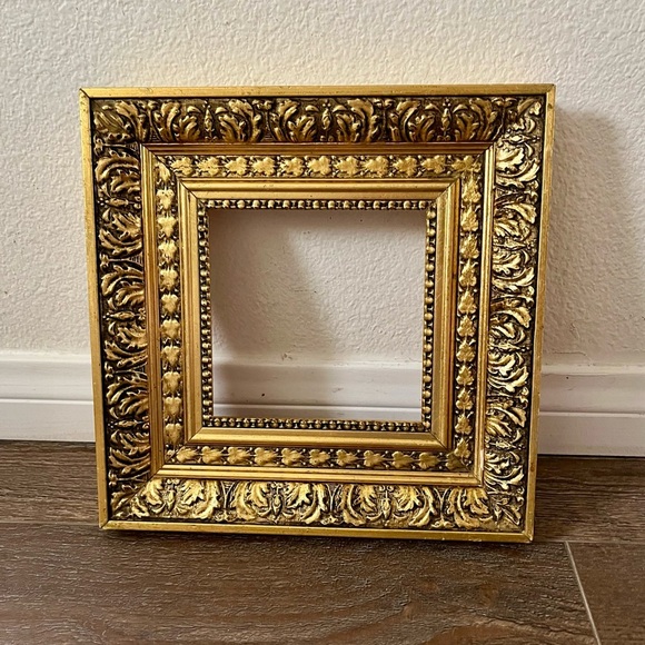 Elegant Gold Ornate Picture Frame 10/10 inches - Picture 1 of 9